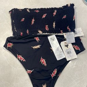 NWT Billabong bikini / Size M/10